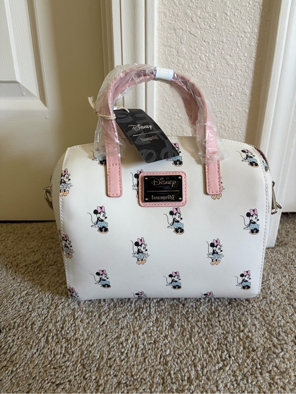 NWT Rare and Sold Out Loungefly Pastel Pink Minnie Mouse Crossbody/Barrel Bag